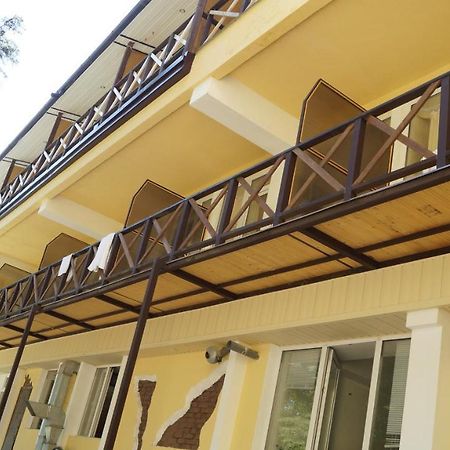 Pitsunda Hotel ภายนอก รูปภาพ