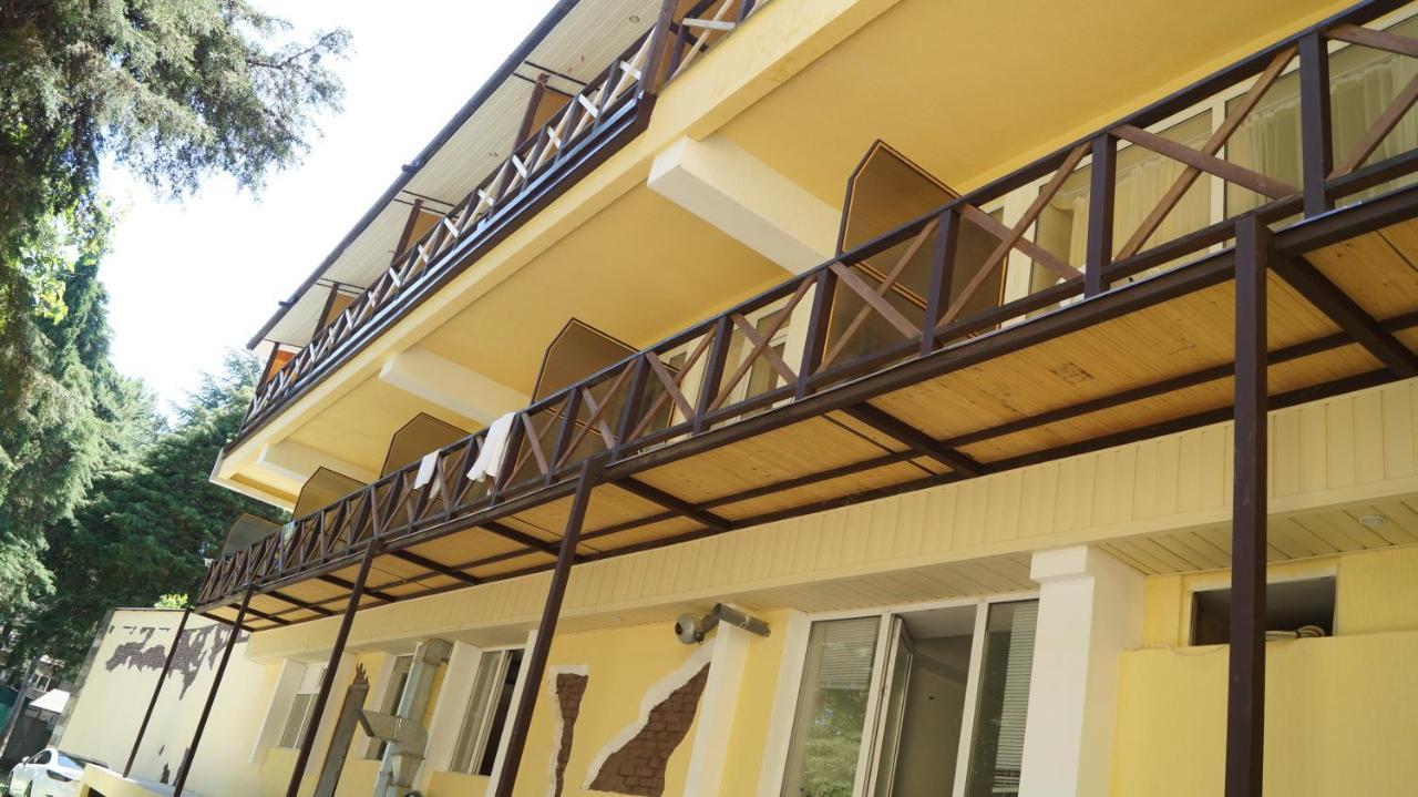 Pitsunda Hotel ภายนอก รูปภาพ