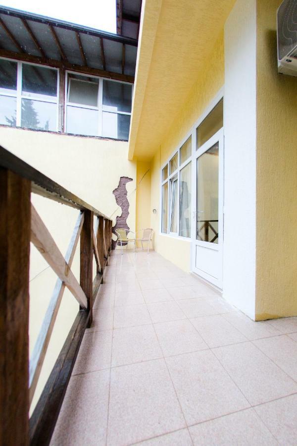 Pitsunda Hotel ภายนอก รูปภาพ