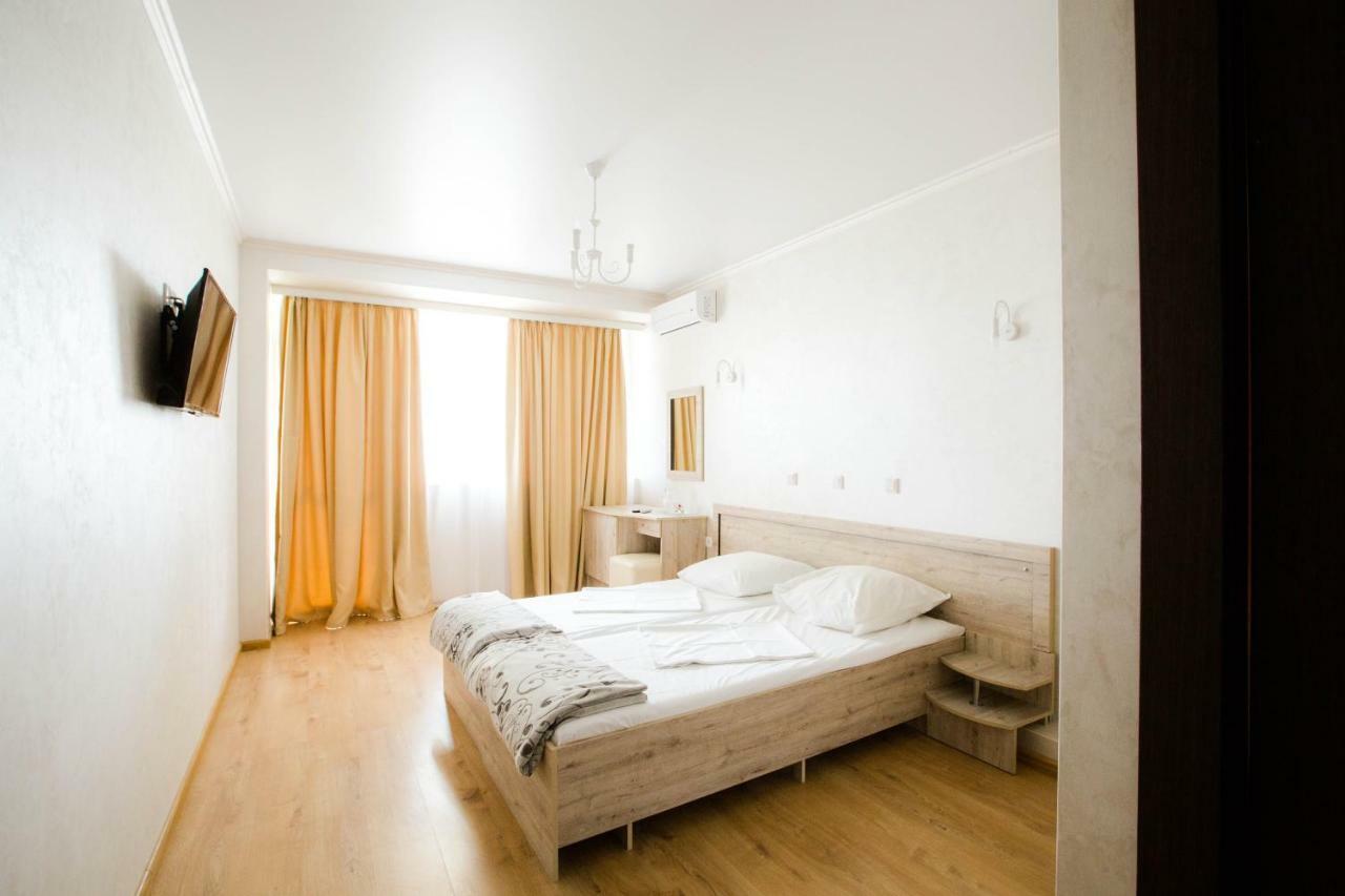 Pitsunda Hotel ภายนอก รูปภาพ