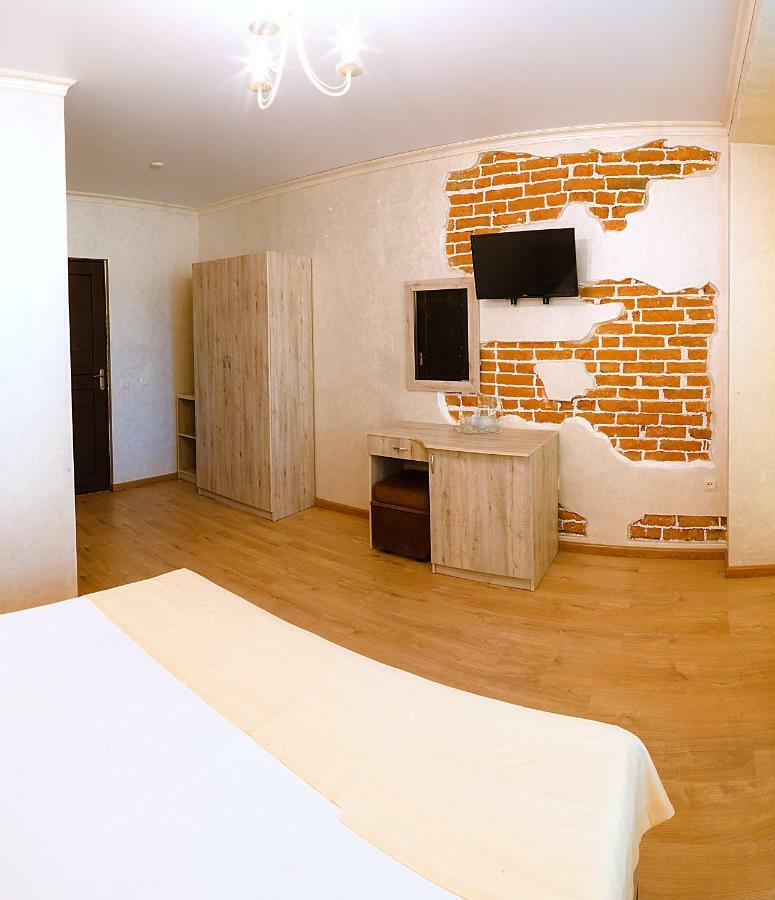 Pitsunda Hotel ภายนอก รูปภาพ