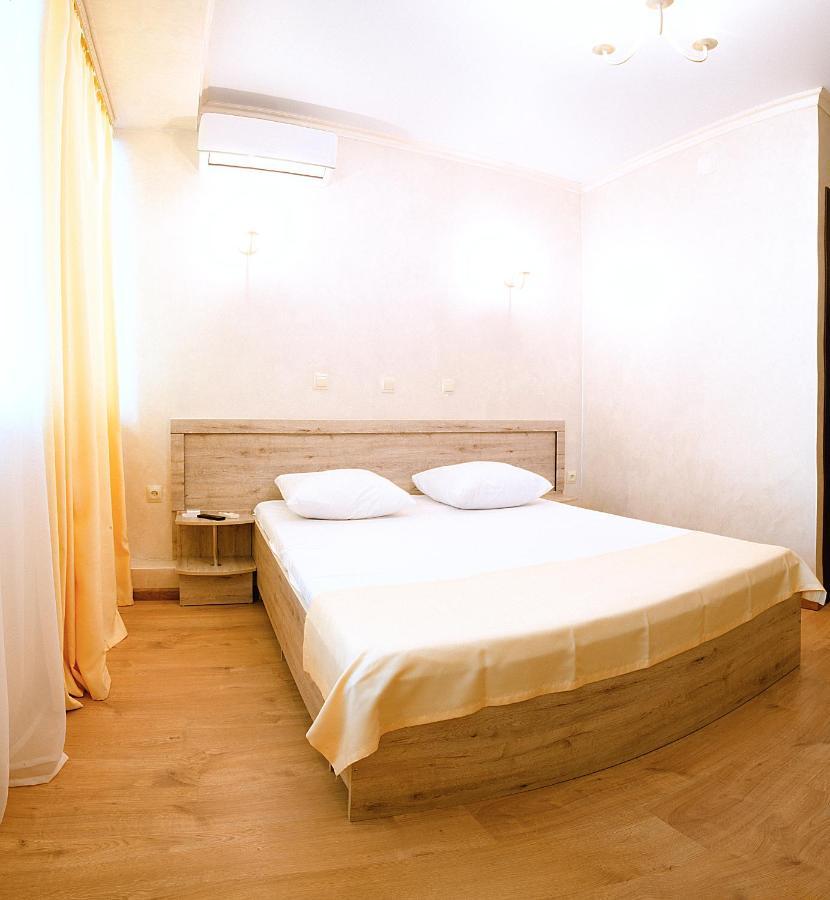 Pitsunda Hotel ภายนอก รูปภาพ